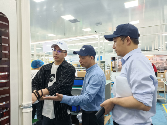 图为荣昌区委统战部开展企业走访调研。 荣昌区委统战部供图 图为荣昌区委统战部开展企业走访调研。 荣昌区委统战部供图