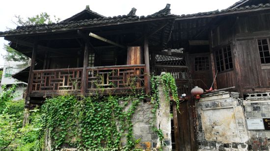 图为重庆市酉阳土家族苗族自治县龙潭古镇老屋。 陈碧生 摄 图为重庆市酉阳土家族苗族自治县龙潭古镇老屋。 陈碧生 摄
