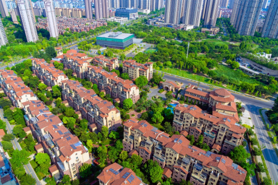 图为无锡金科米兰花园,已交付10年。 金科供图 图为无锡金科米兰花园,已交付10年。 金科供图