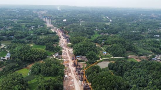 图为施工现场航拍。(无人机图片) 张旭 摄 图为施工现场航拍。(无人机图片) 张旭 摄