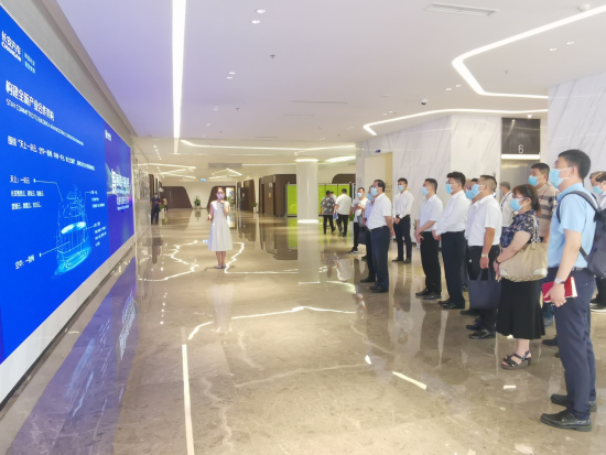 图为民建重庆市委会调研国资企业“碳达峰碳中和”。 民建重庆市委会供图 图为民建重庆市委会调研国资企业“碳达峰碳中和”。 民建重庆市委会供图