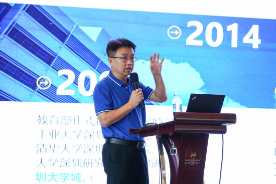 图为哈工大深圳校区特聘校长助理张民介绍学校情况。主办方供图 图为哈工大深圳校区特聘校长助理张民介绍学校情况。主办方供图
