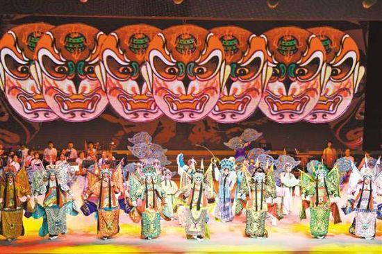 6月29日,第五届川剧节开幕演出——《大美山川 光耀川剧》川剧音乐演唱会,在重庆市川剧院精彩上演。图为戏歌《醉人的川剧》。记者 齐岚森 摄/视觉重庆 6月29日,第五届川剧节开幕演出——《大美山川 光耀川剧》川剧音乐演唱会,在重庆市川剧院精彩上演。图为戏歌《醉人的川剧》。记者 齐岚森 摄/视觉重庆