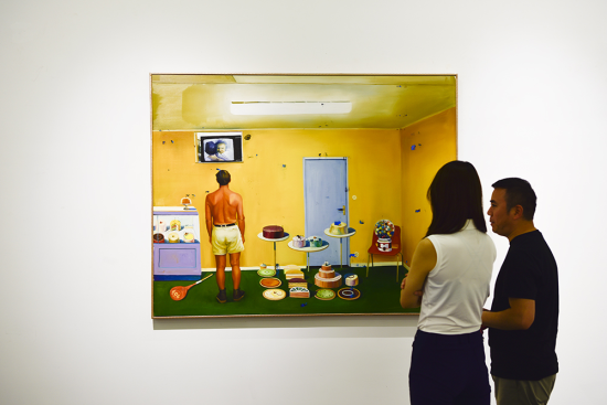 图为市民观展。罗永皓 摄 图为市民观展。罗永皓 摄