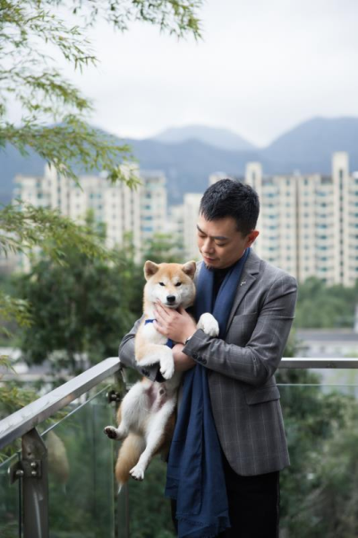 宠物殡葬师徐桦。受访者供图 宠物殡葬师徐桦。受访者供图