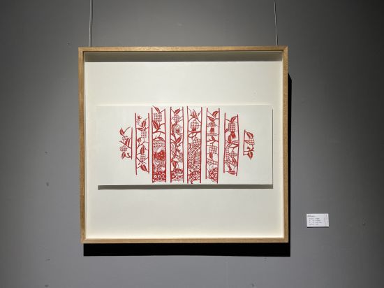 图为现场展出的剪纸作品。钟旖摄 图为现场展出的剪纸作品。钟旖摄