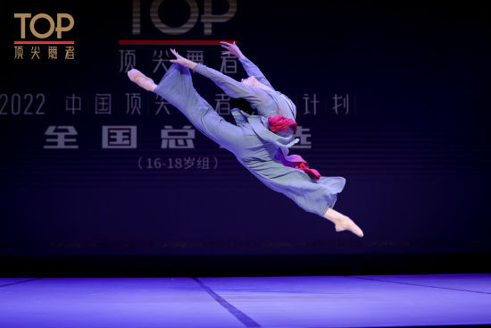图为舞者展示现场。重庆演艺集团供图 图为舞者展示现场。重庆演艺集团供图