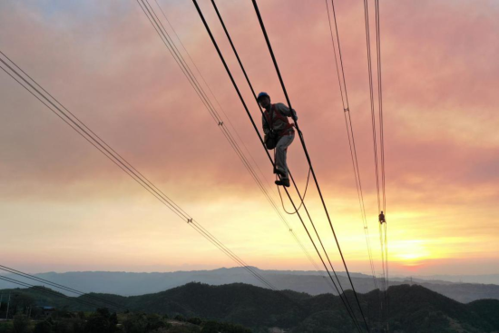 �����������Ա�����߿�չ������ҵ(����)