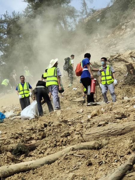 ͼΪ־Ը�������ڽ����ֳ��������������춫Ӯ�������޹�˾��ͼ