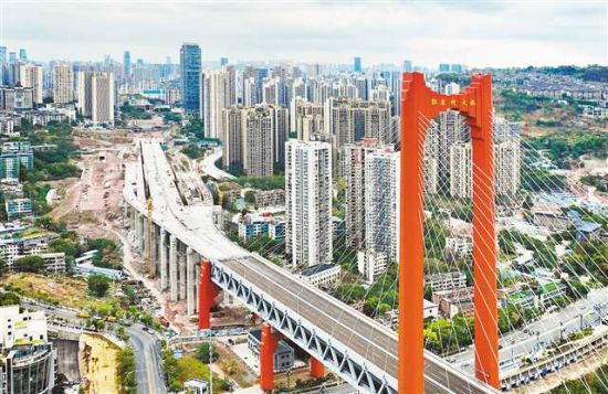 红岩村嘉陵江大桥北段工程包括建新西路立交桥,红石路隧道,柏树堡立交