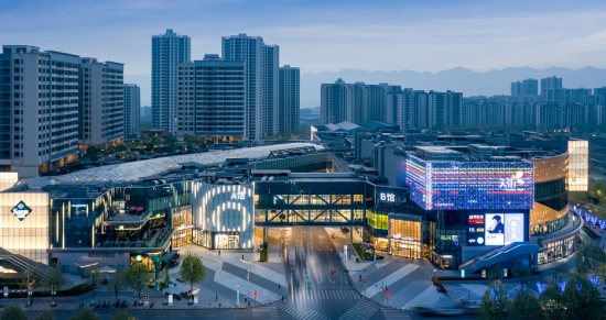 图为礼嘉商圈。首创城供图 图为礼嘉商圈。首创城供图