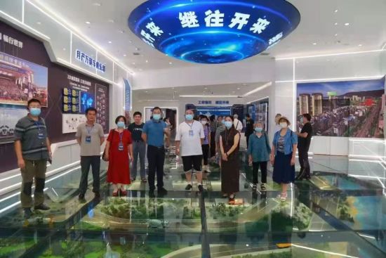 重庆大足区举办“团团圆圆过中秋”台侨界人士代表联谊活动。 重庆大足区举办“团团圆圆过中秋”台侨界人士代表联谊活动。