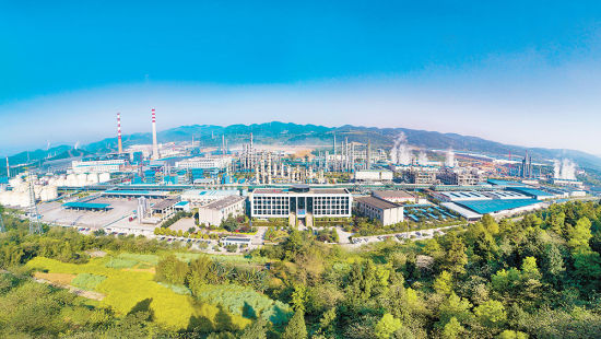 位于涪陵区的重庆华峰新材料产业园。涪陵区委宣传部供图 位于涪陵区的重庆华峰新材料产业园。涪陵区委宣传部供图