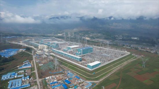 ͼΪ���ϻ���վȫ�������������е�����˾��ͼ