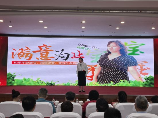 图为比赛现场。赵霄宇 摄 图为比赛现场。赵霄宇 摄