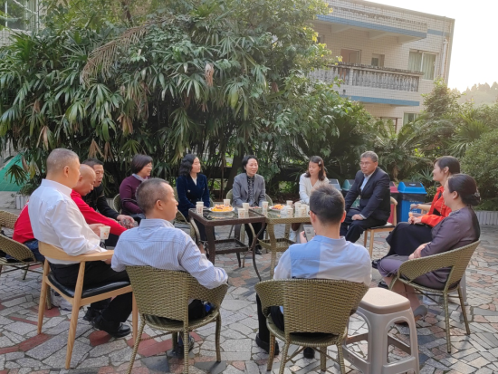 ͼΪ�񽨴�����ί������Ӫ��ҵ��ʿ��չ��̸������ л�� ��