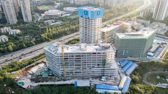 图为环湖企业公园二期实现全面封顶。 中建一局供图 图为环湖企业公园二期实现全面封顶。 中建一局供图