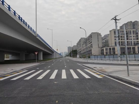 钓鱼嘴立交。市住房城乡建委供图 钓鱼嘴立交。市住房城乡建委供图