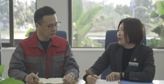 ͼΪũ��ʯ��֧��Ա���ֳ�����ҵ�������ƽ��ڷ����������� ��