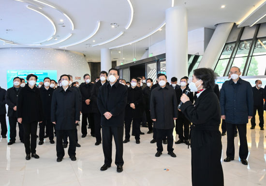 12月30日上午,重庆市党政代表团考察天府国际生物城。记者 苏思 摄/视觉重庆 12月30日上午,重庆市党政代表团考察天府国际生物城。记者 苏思 摄/视觉重庆