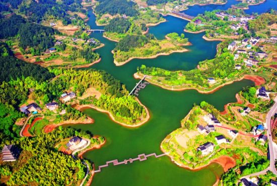 图为青山湖国家湿地公园。曹永龙 摄 图为青山湖国家湿地公园。曹永龙 摄