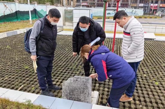 图为两江新区应急管理局开展节前危险化学品检查。两江新区应急管理局供图 图为两江新区应急管理局开展节前危险化学品检查。两江新区应急管理局供图