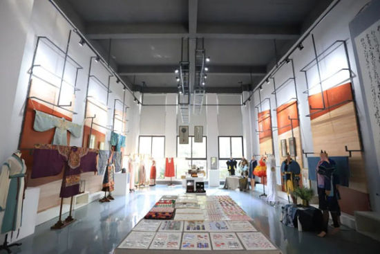 图为艺术设计学院作品展。重庆文化艺术职业学院供图 图为艺术设计学院作品展。重庆文化艺术职业学院供图