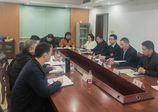 图为会议现场。 图为会议现场。