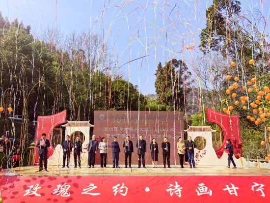 万州区“乡村振兴文旅行”系列活动启动。 杨梦逸 摄 万州区“乡村振兴文旅行”系列活动启动。 杨梦逸 摄