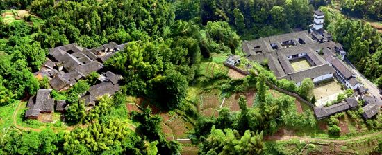 图为江津区四面山镇双凤村。 重庆市住房城乡建委供图 图为江津区四面山镇双凤村。 重庆市住房城乡建委供图