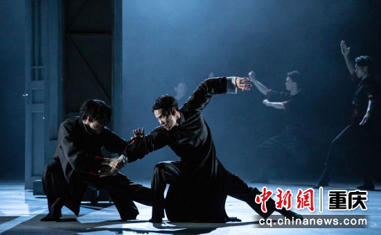 图为舞剧《咏春》剧照。重庆大剧院供图 图为舞剧《咏春》剧照。重庆大剧院供图