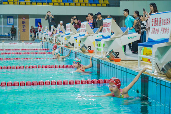 ͼΪ�����ֳ����������췽��ͼ