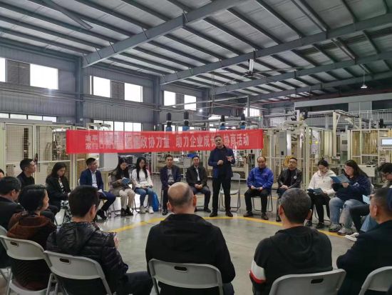 图为铜梁委员工作站架起服务群众“连心桥”。铜梁区委宣传部供图 图为铜梁委员工作站架起服务群众“连心桥”。铜梁区委宣传部供图