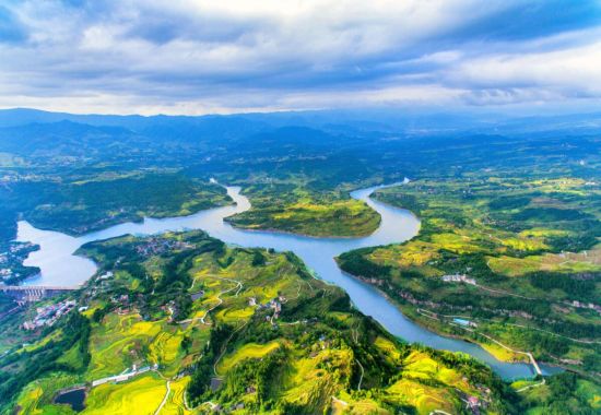 图为航拍丰都县龙河镇龙河. 主办方供图