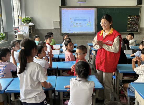 图为活动现场。国网重庆物资公司供图 图为活动现场。国网重庆物资公司供图
