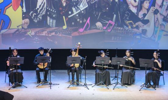 图为民乐音乐会现场。 陈佳欣 摄 图为民乐音乐会现场。 陈佳欣 摄