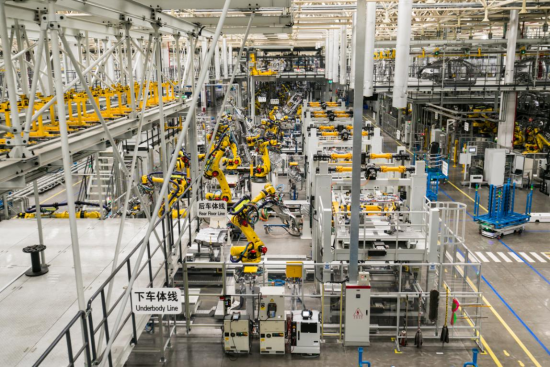 图为赛力斯工厂车间。赛力斯供图 图为赛力斯工厂车间。赛力斯供图