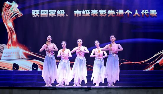 重庆举办广播电视和网络视听行业荣誉发布活动