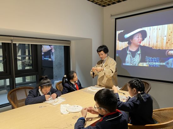 筹备近三年 渝中区中华路小学校校史馆正式开馆(图4)