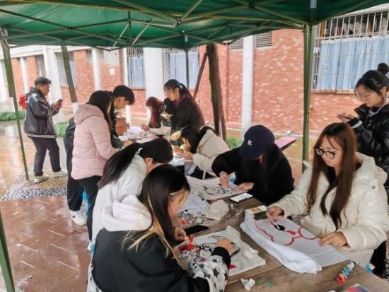 重庆工商大学通识学院举办系列活动提升学生心理健康素养