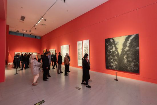 图为全国名家画重庆美术作品展现场。重庆美术馆供图 图为全国名家画重庆美术作品展现场。重庆美术馆供图