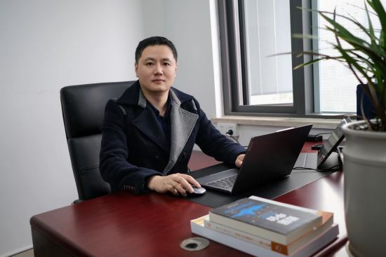图为蒋应梁。受访者供图 图为蒋应梁。受访者供图