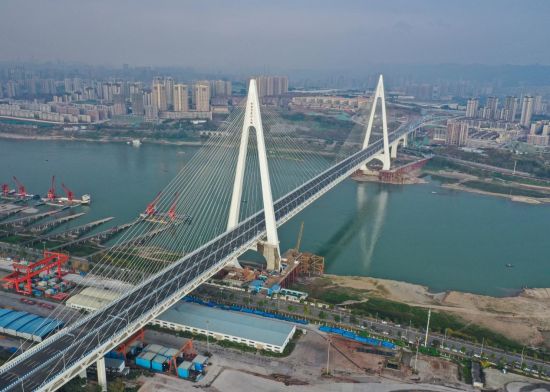 图为白居寺长江大桥。 重庆市市政设计研究院有限公司供图 图为白居寺长江大桥。 重庆市市政设计研究院有限公司供图