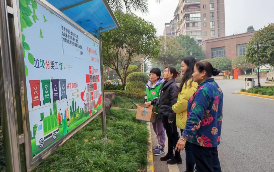 图为垃圾分类工作宣传。铜梁区委宣传部供图 图为垃圾分类工作宣传。铜梁区委宣传部供图
