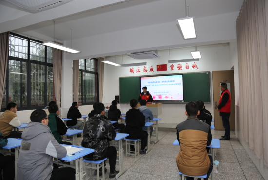 重庆璧山：民建会员进特殊学校义务普法讲课