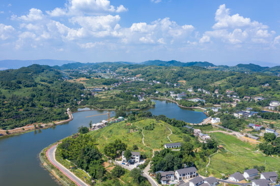 图为沙坪坝区中梁镇灿若湖耕读研学基地。中梁镇供图 图为沙坪坝区中梁镇灿若湖耕读研学基地。中梁镇供图