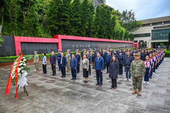 ͼΪ������ʽ�ֳ��� ������ί��������ͼ