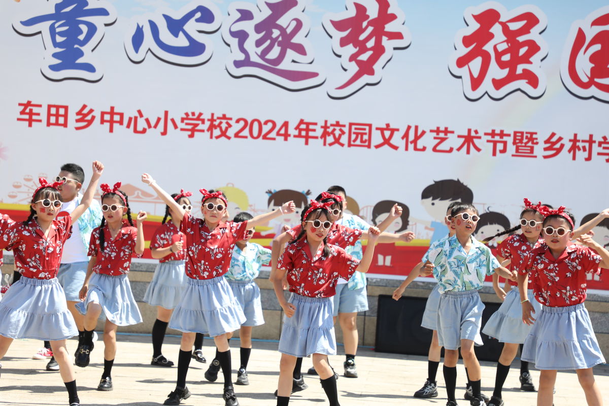 播洒培养故国科技奇迹交班人