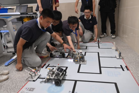 图为比赛现场。郑宇摄 图为比赛现场。郑宇摄