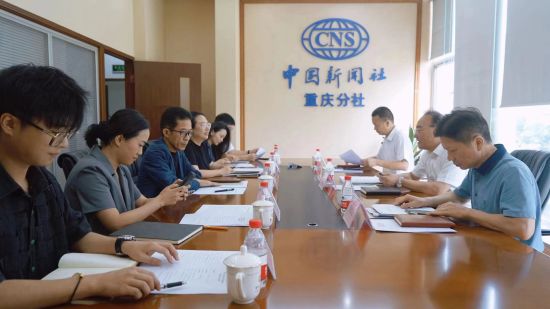 图为双方座谈交流.李雪 摄